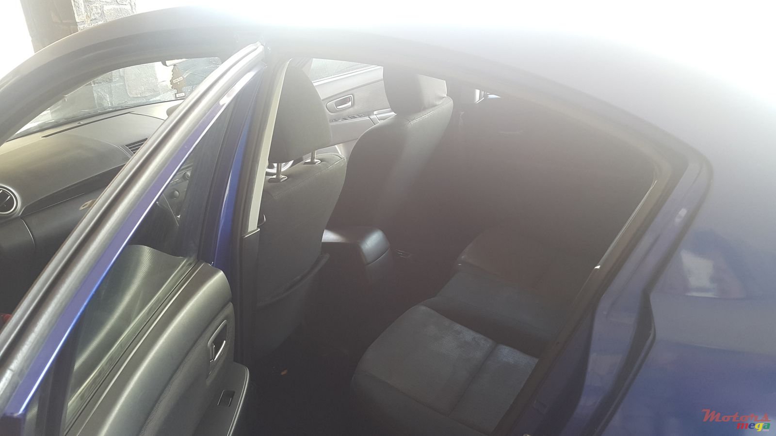 2007' Mazda Axela photo #4