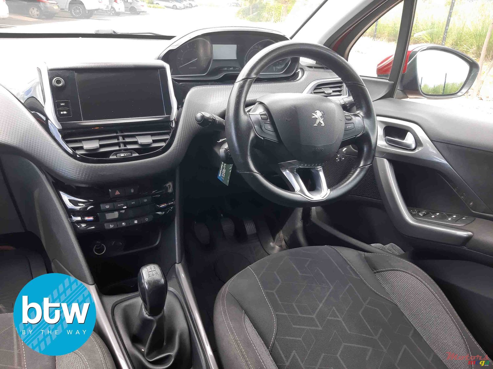 2018' Peugeot 2008 photo #7