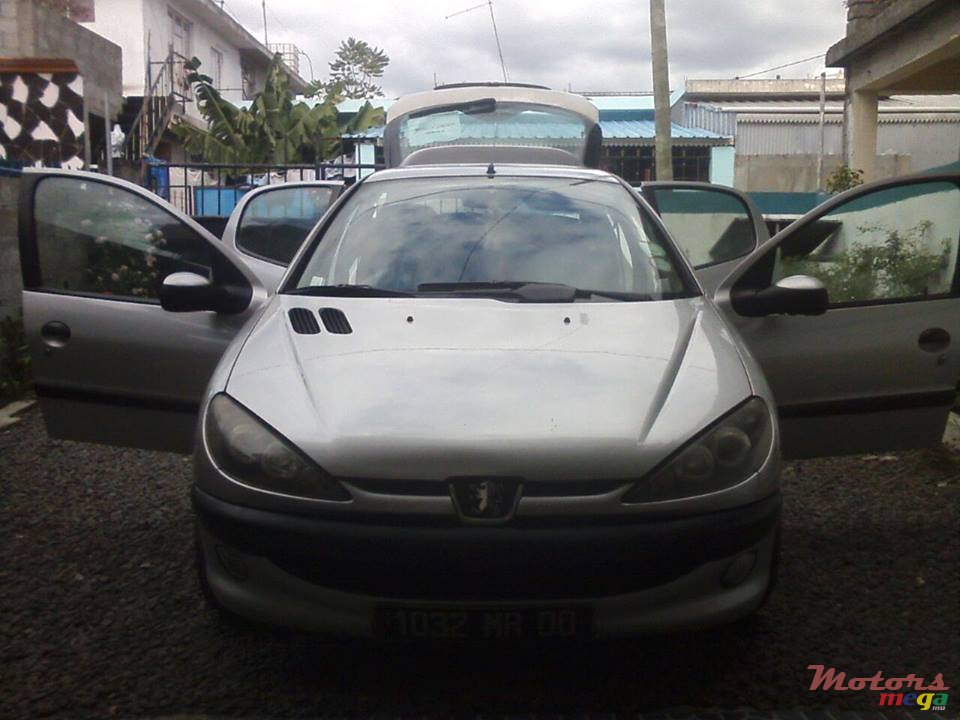 2000' Peugeot 206 photo #4