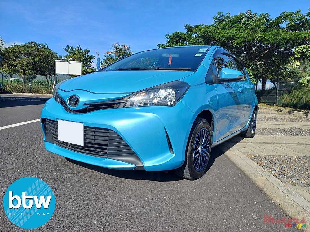 2015' Toyota Vitz photo #2