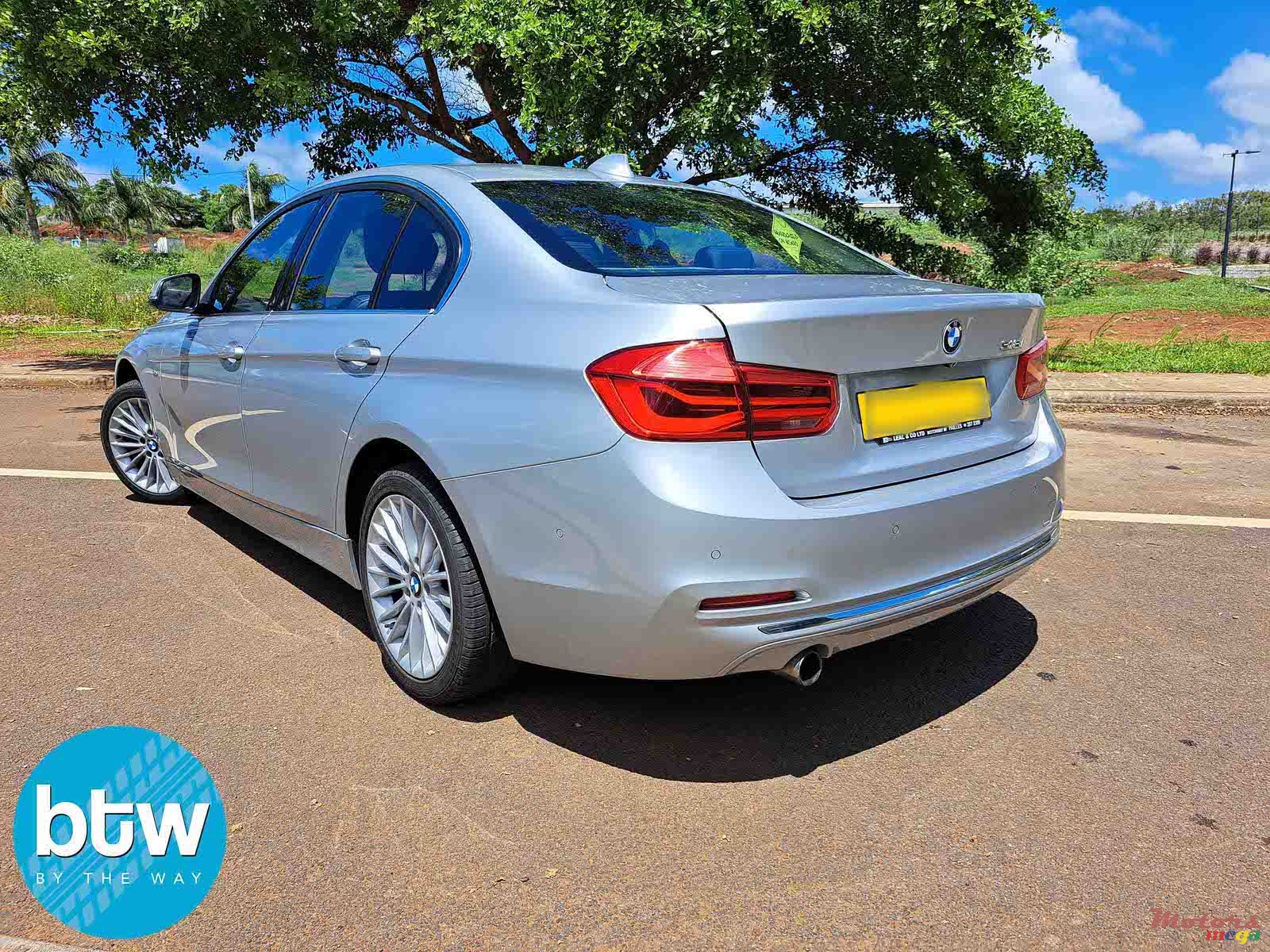 2017' BMW 318 Luxury photo #3