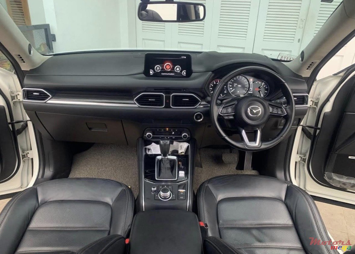 2022' Mazda CX-5 photo #3