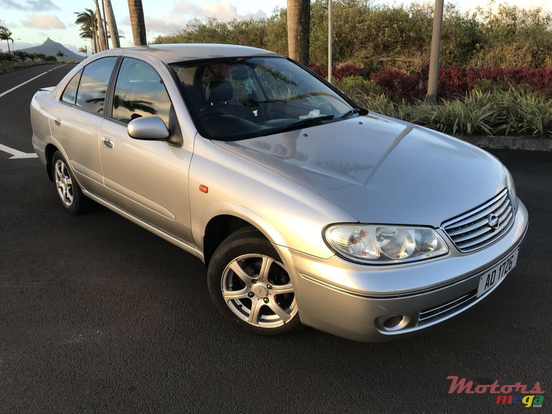 2005' Nissan Sunny photo #1