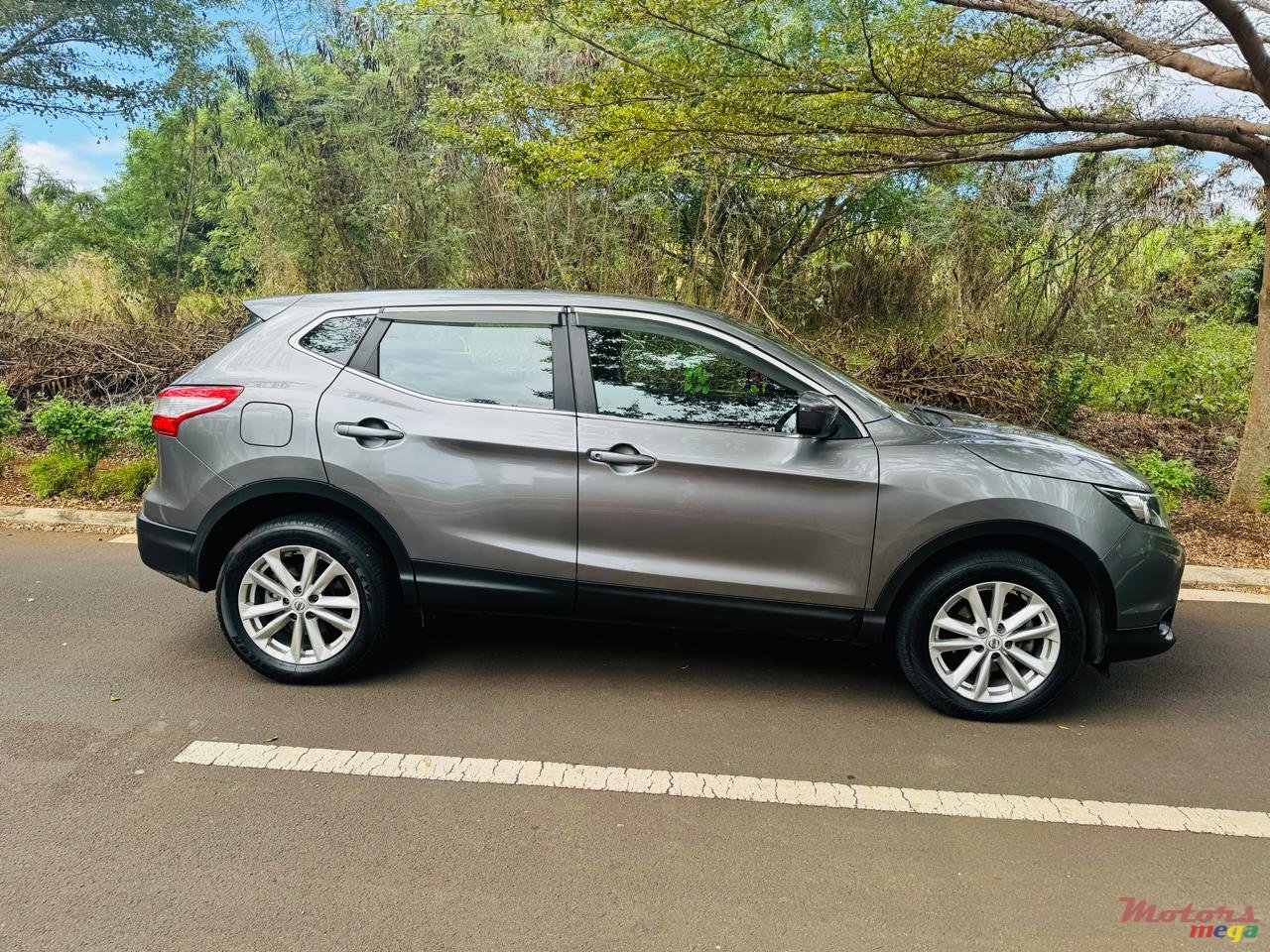 2017' Nissan Qashqai Acenta photo #2