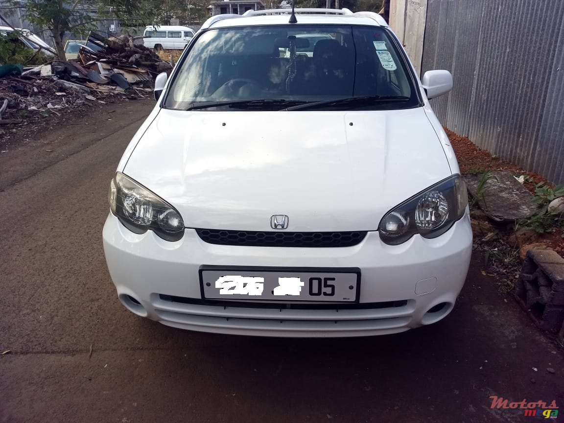 2005' Honda HR-V Local photo #1