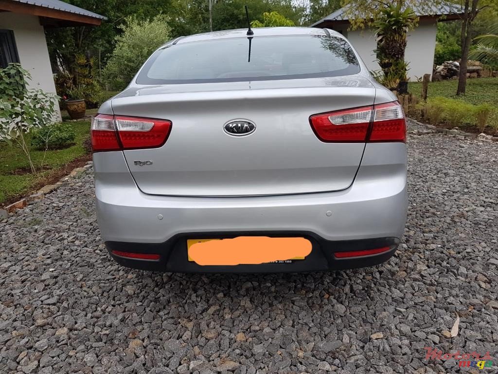 2012' Kia Rio photo #1