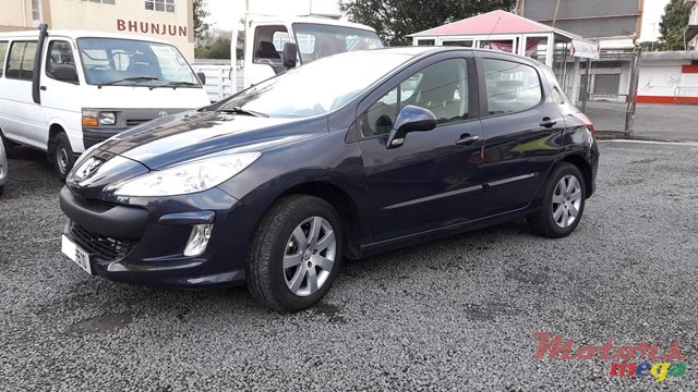 2010' Peugeot 308 photo #3