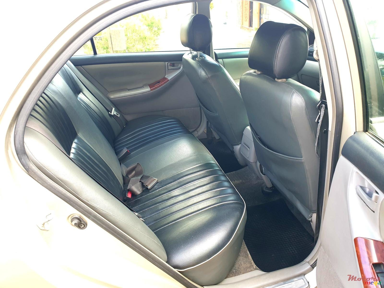 2001' Toyota Corolla photo #7