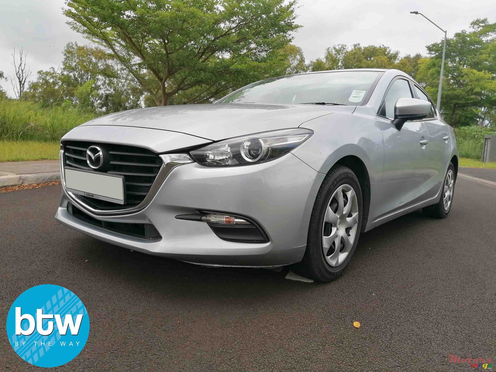 2018' Mazda 3 photo #2