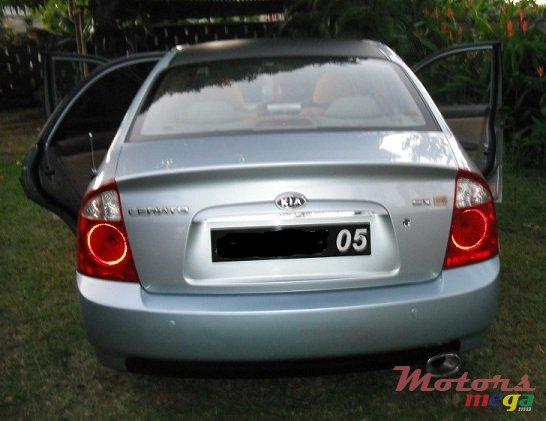 2005' Kia Cerato photo #5