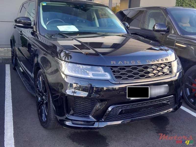 2019' Land Rover Range Rover Sport photo #2