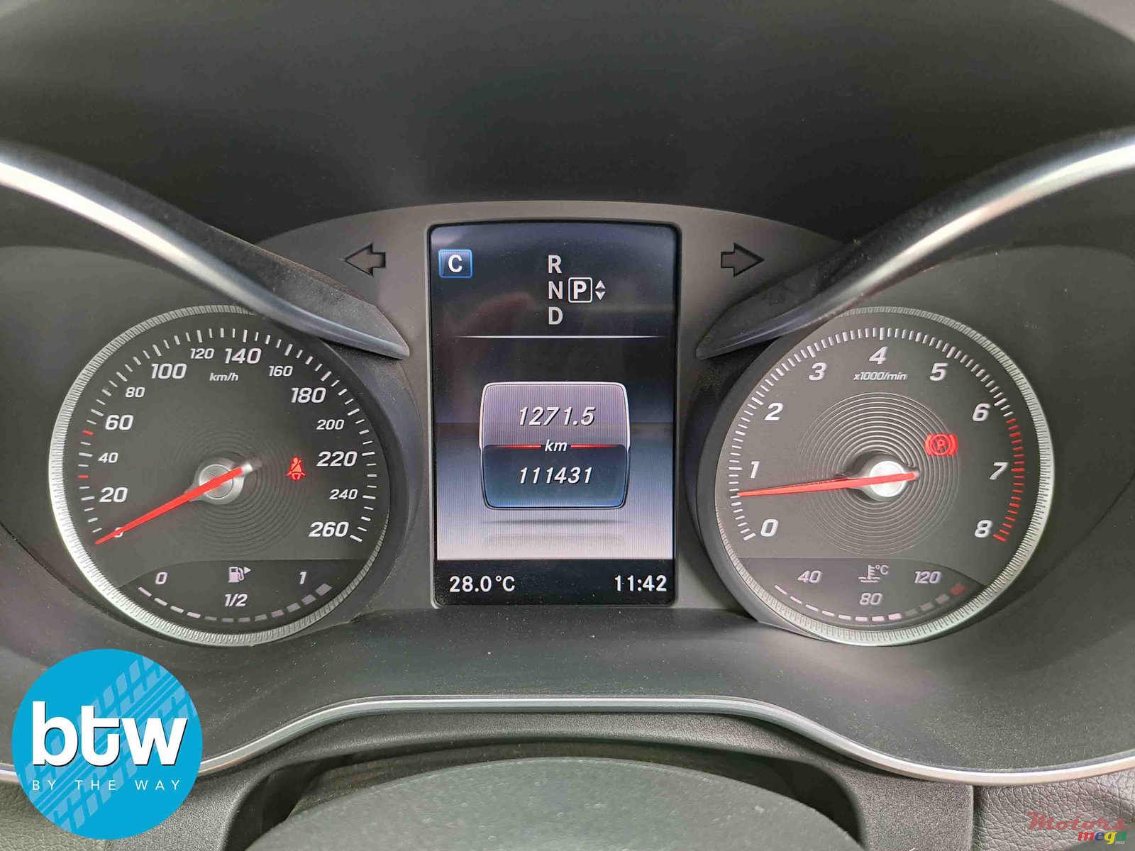 2016' Mercedes-Benz C-Class photo #7