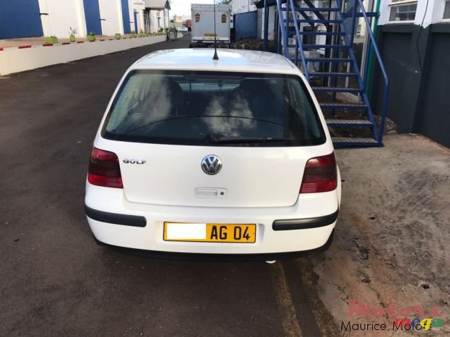 2004' Volkswagen Golf mk4 photo #3