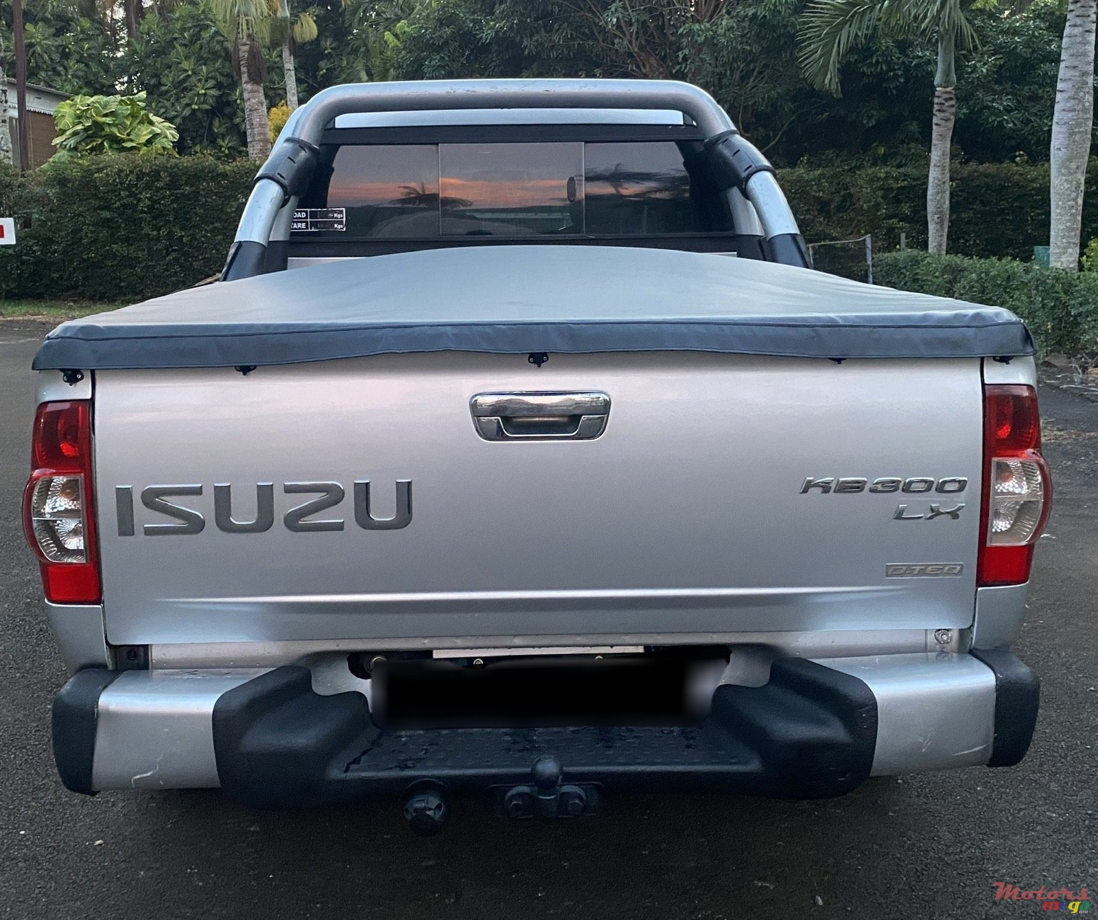 2009' Isuzu KB 300 photo #3