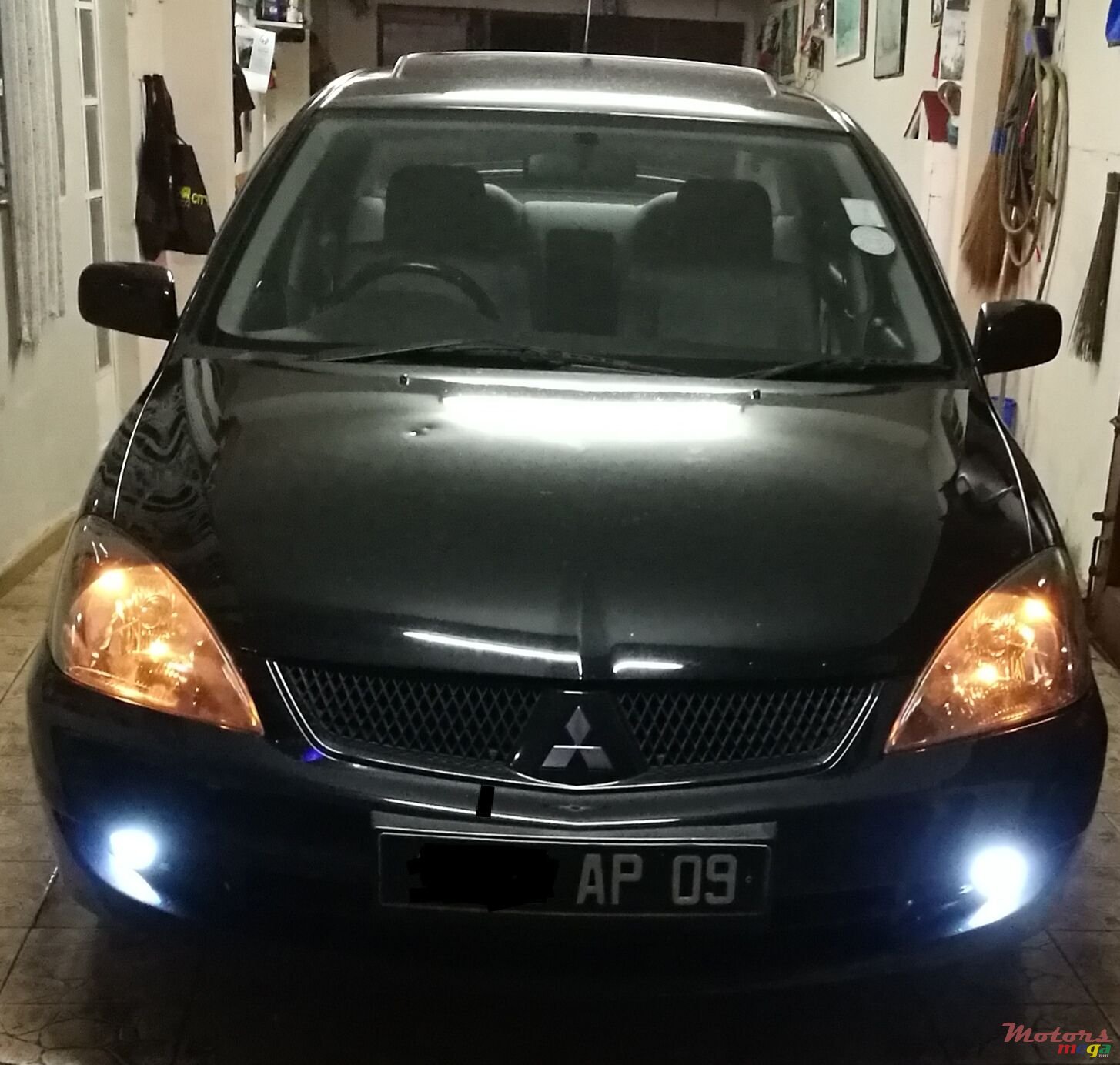 2009' Mitsubishi Lancer GLX 1.3 photo #3