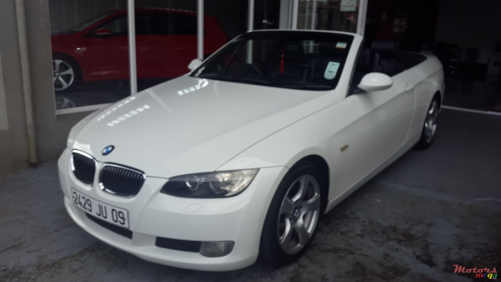 2009' BMW 3 Series Coupe photo #1