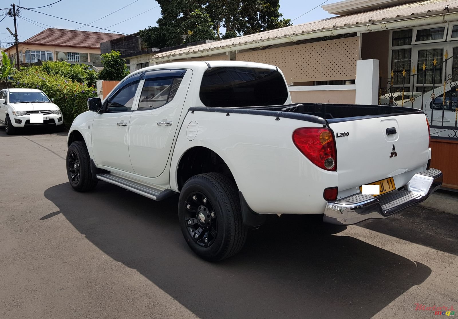 2011' Mitsubishi Sportero 4x4 photo #4