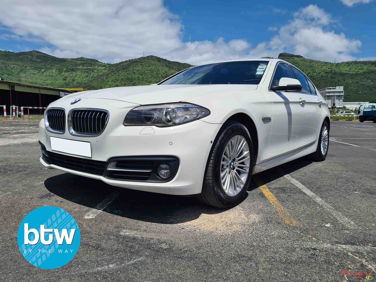 2014' BMW 530 photo #2