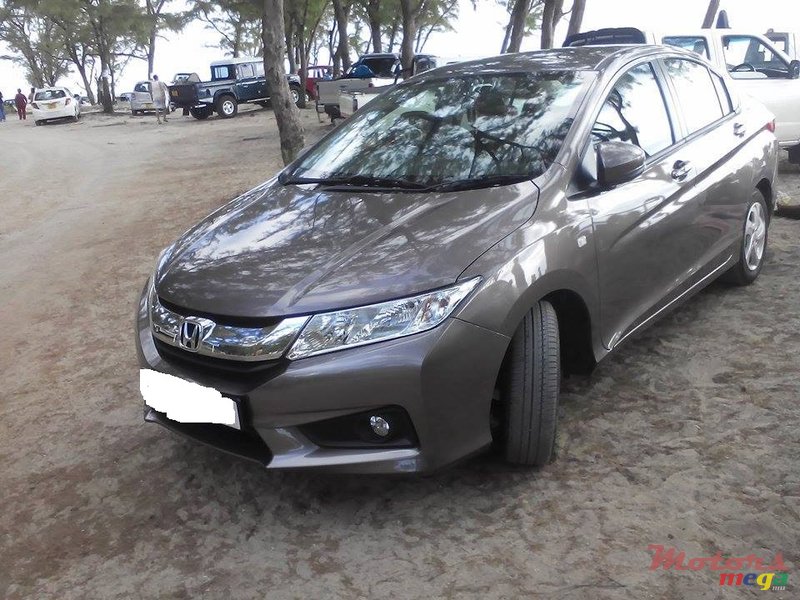 2015' Honda Ballade photo #1