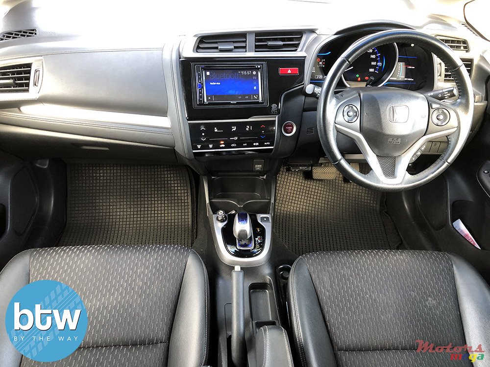 2014' Honda Fit photo #5