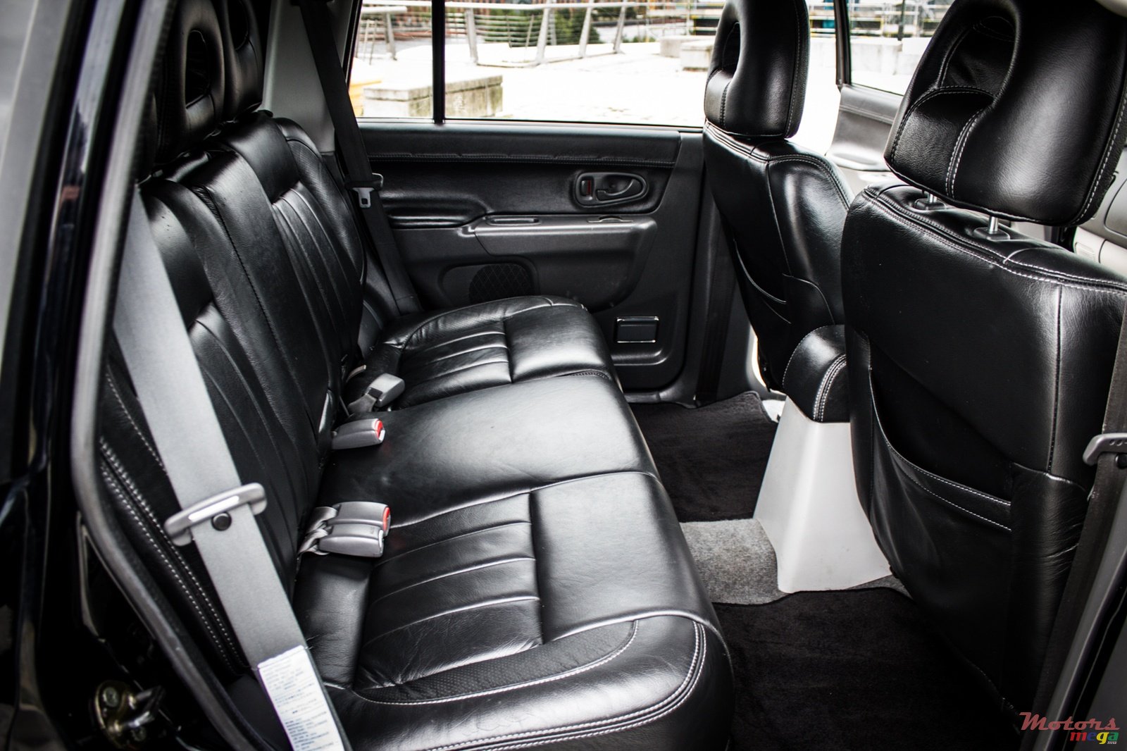 2005' Mitsubishi Pajero Sport full option TurboDiesel Warior photo #4