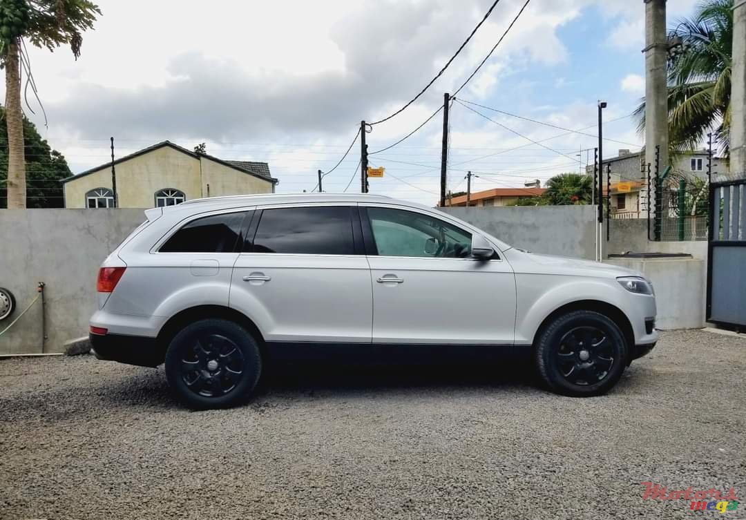 2007' Audi Q7 Quattro photo #3