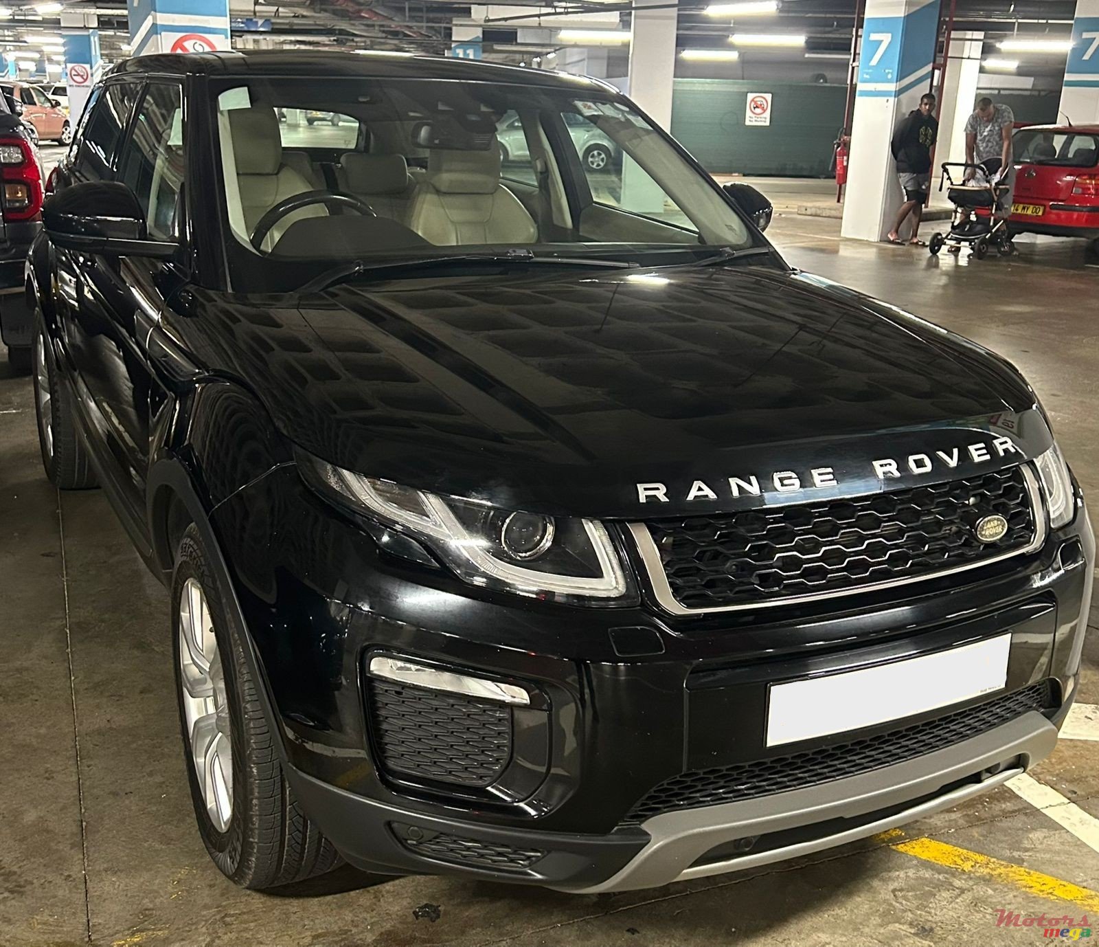2018' Land Rover Range Rover Evoque photo #1
