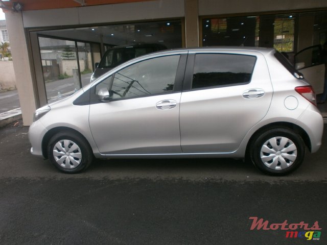 2013' Toyota Yaris Japan photo #2