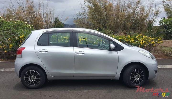 2011' Toyota Vitz AZ11 photo #2