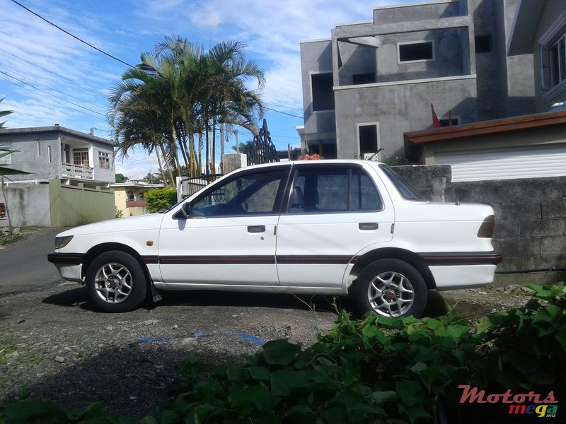 1990' Mitsubishi Lancer photo #1