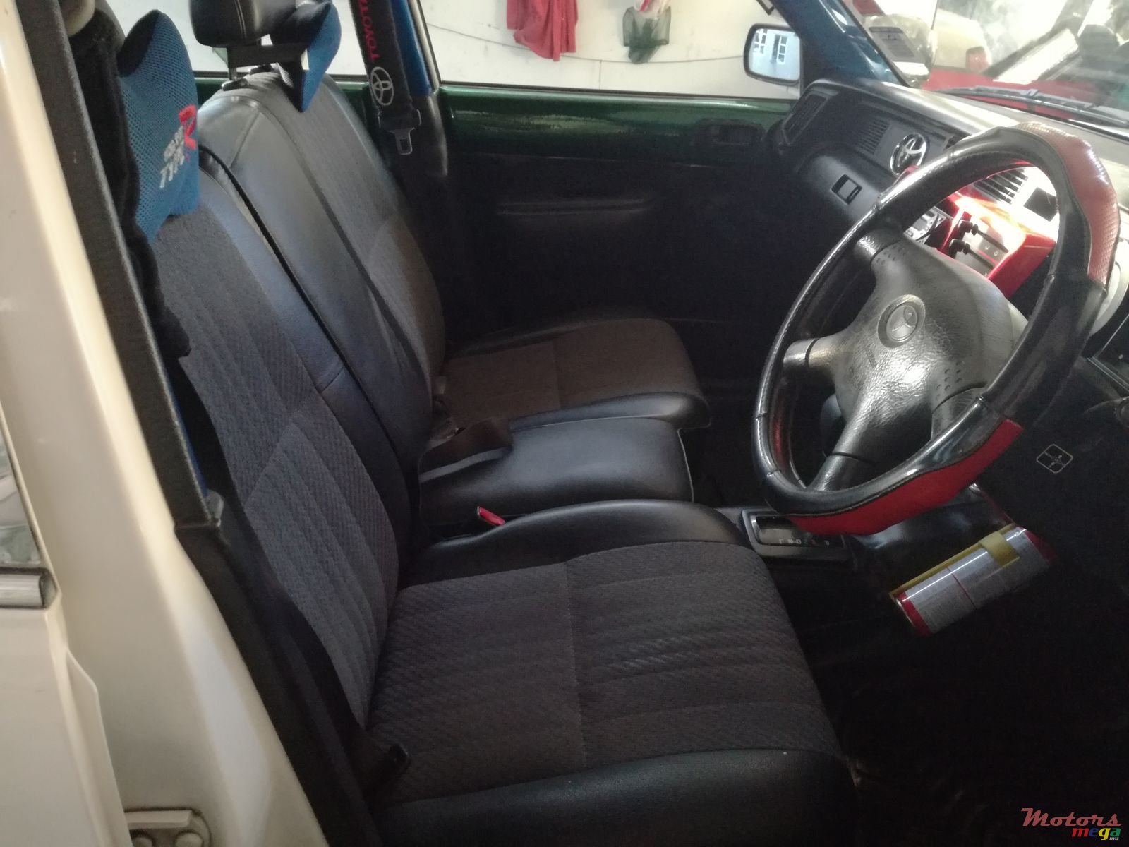 2008' Toyota Crown photo #4