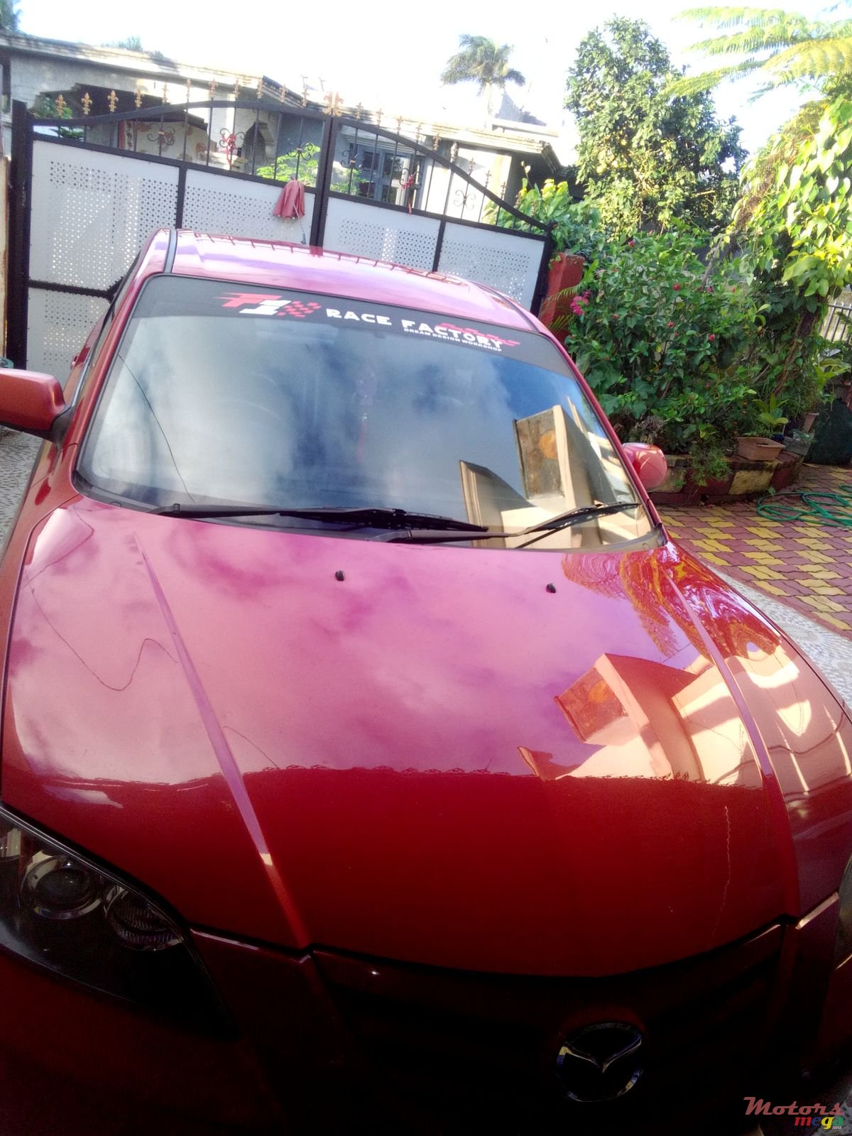 2004' Mazda 3 photo #3