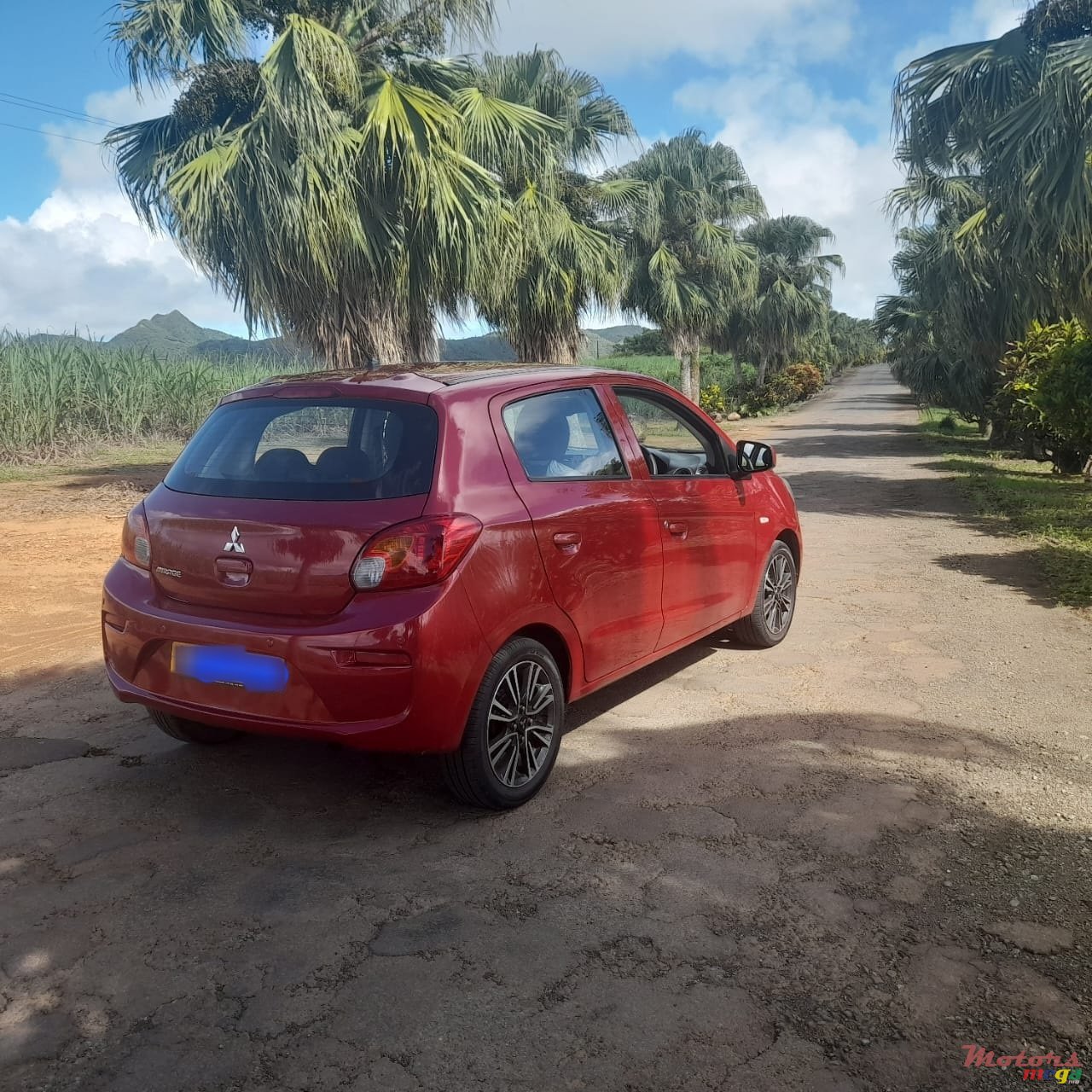 2019' Mitsubishi Mirage photo #5