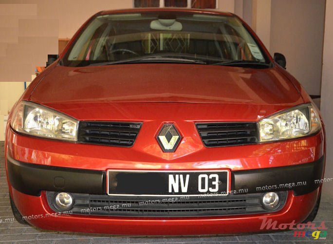 2003' Renault photo #2