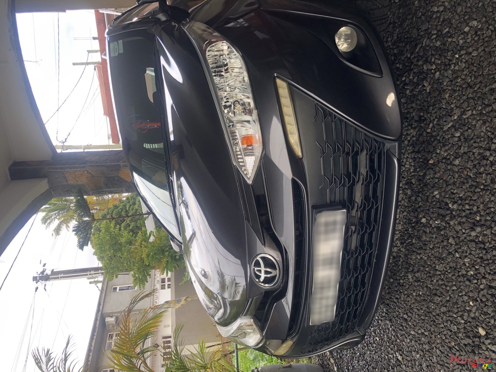 2018' Toyota Yaris Hatch back photo #3