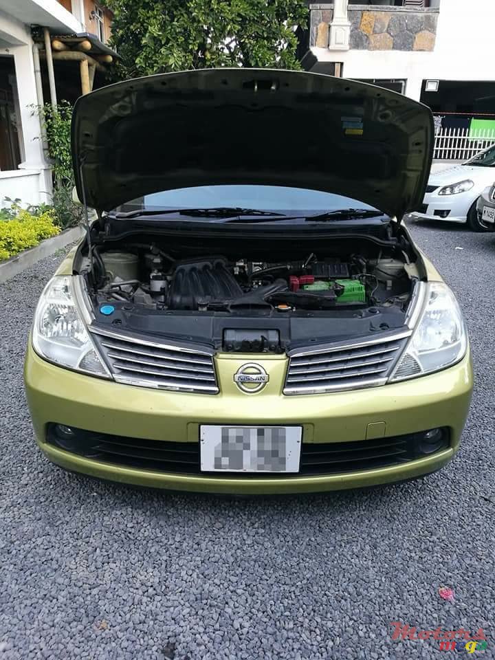 2005' Nissan Tiida Hatchback photo #7