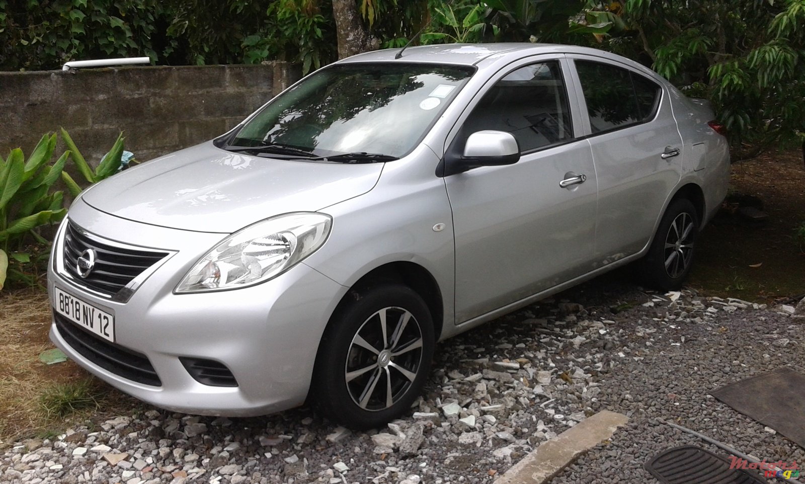 2012' Nissan Almera photo #1