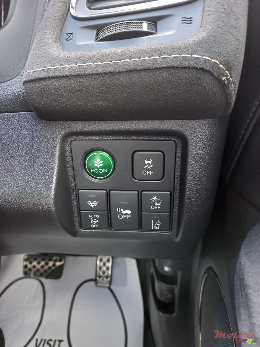 2016' Honda photo #5