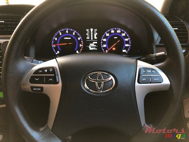 2014' Toyota Axio Allion photo #4