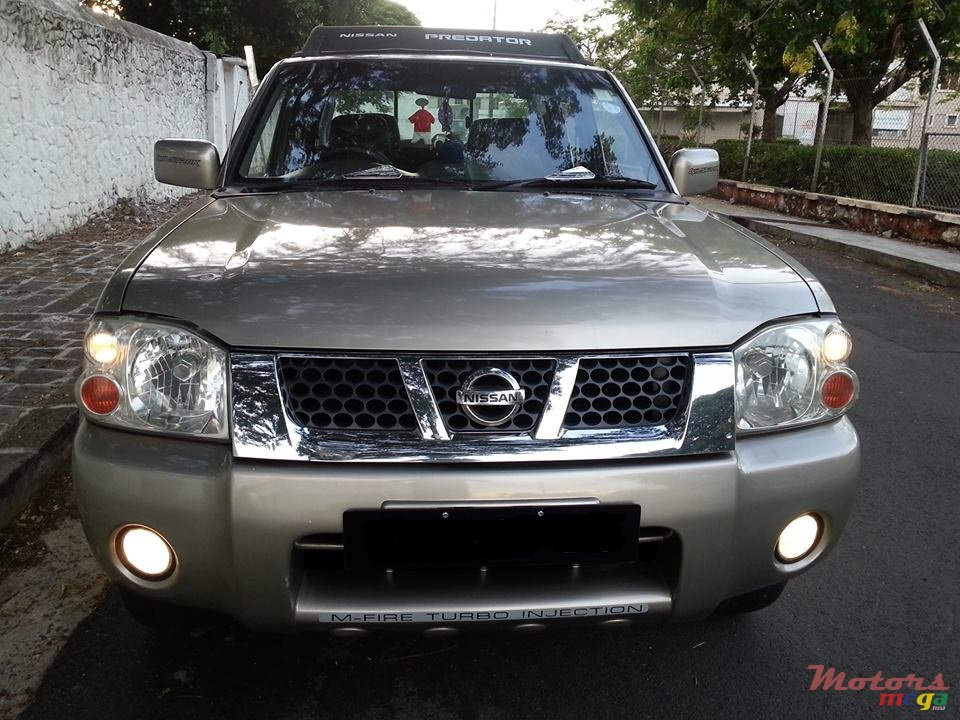 2005' Nissan photo #1