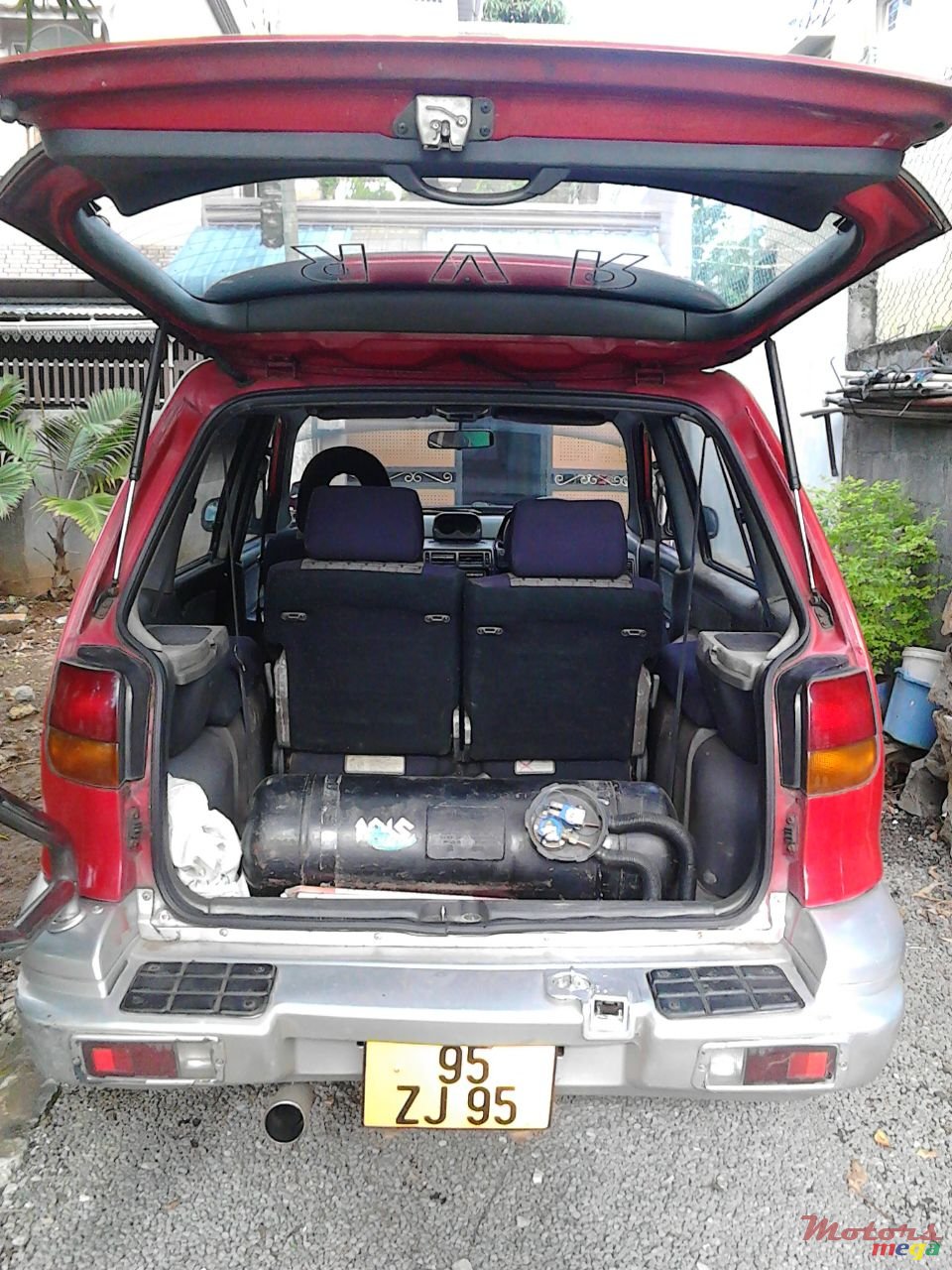 1995' Mitsubishi RVR photo #4