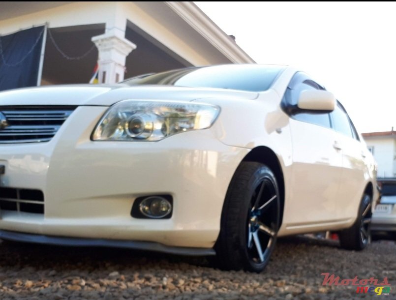 2008' Toyota Axio photo #2