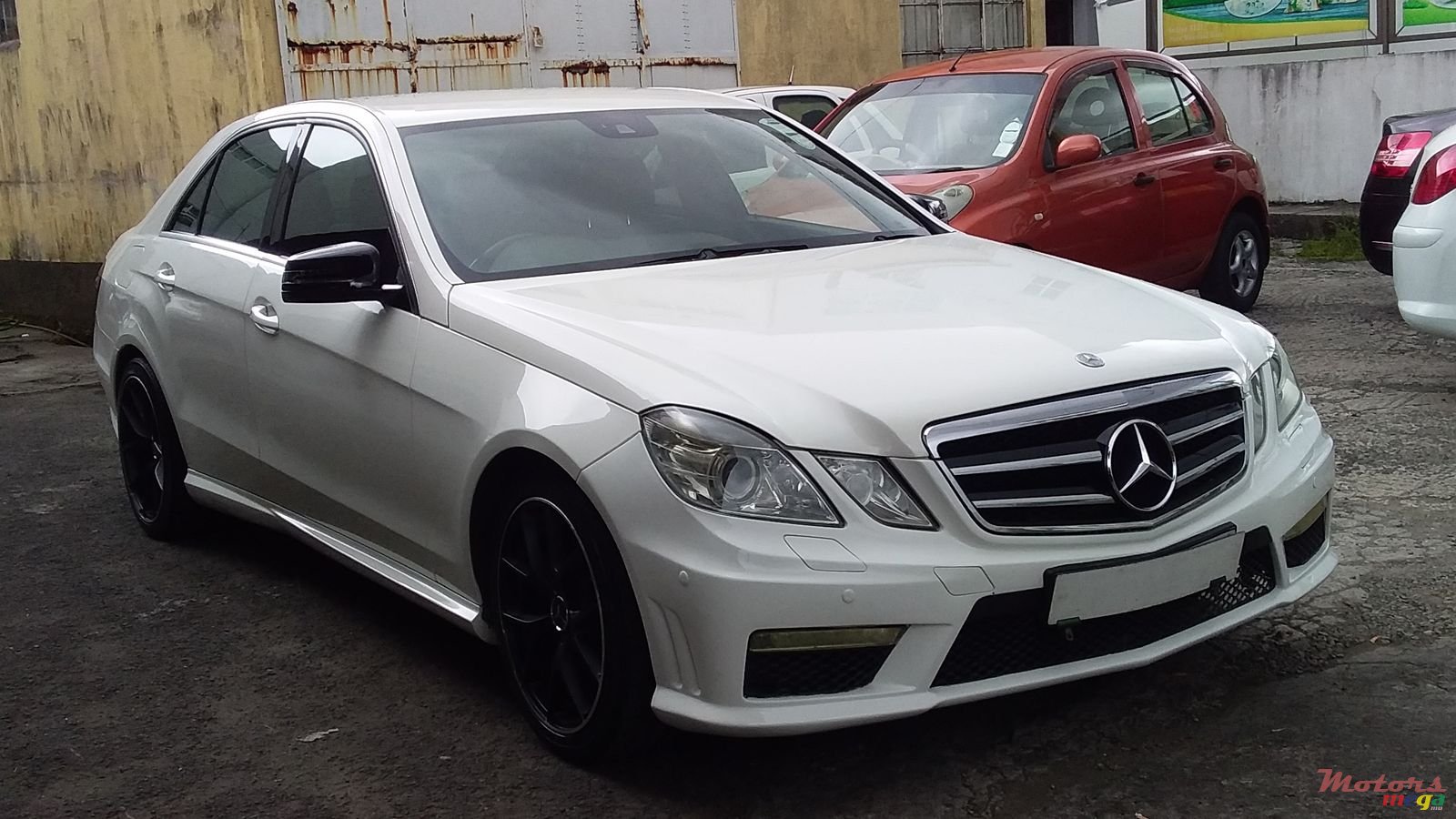 2013' Mercedes-Benz E-Class E250 photo #1