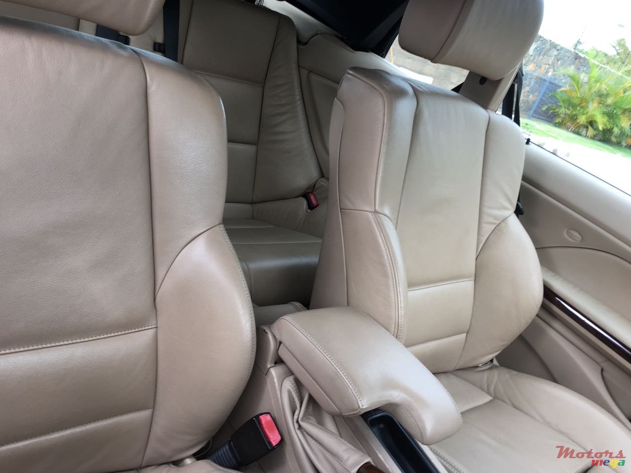 2004' BMW 3 Series Convertible photo #5