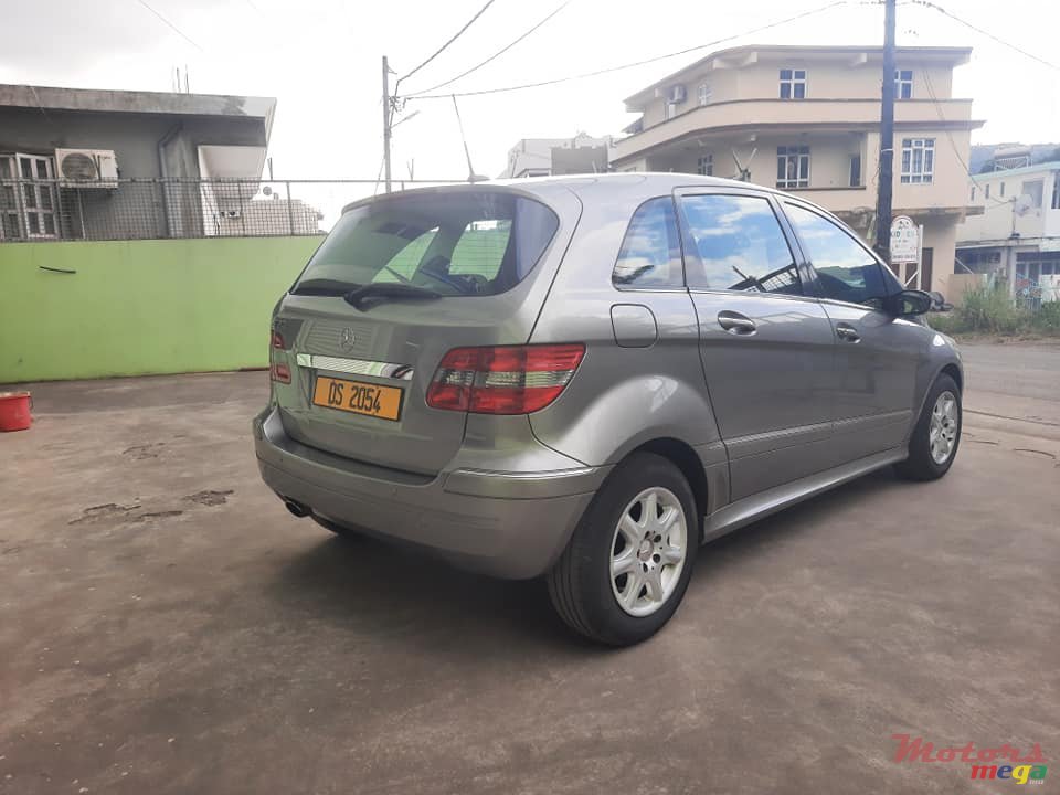2008' Mercedes-Benz B 150 photo #4
