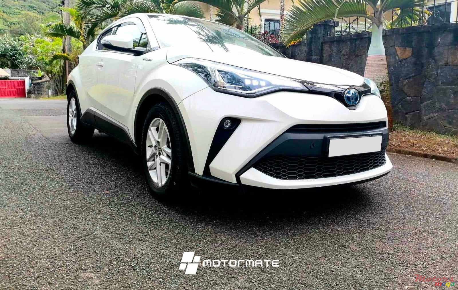 2020' Toyota C-HR 1.8 photo #1