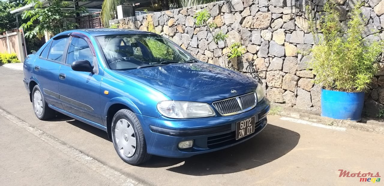 2001' Nissan Sunny photo #5