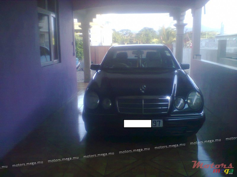 1997' Mercedes-Benz 200E photo #1
