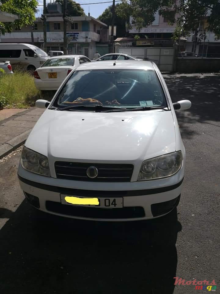 2004' Fiat Punto photo #2