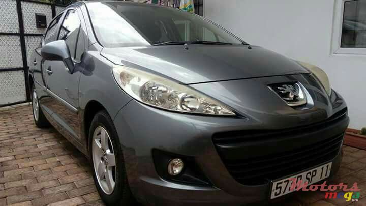 2011' Peugeot 207 photo #1